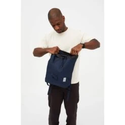 Lefrik Scout Backpack Metal Hook Navy -Mode Tassen Winkel image 10924