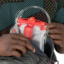 Osprey Syncro 12 Coal Grey 26 Osprey Syncro 12 Coal Grey -Mode Tassen Winkel image 12222