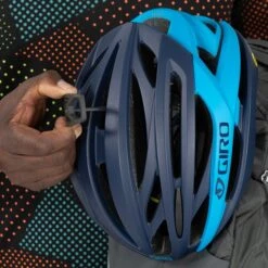 Osprey Syncro 12 Coal Grey 28 Osprey Syncro 12 Coal Grey -Mode Tassen Winkel image 12224