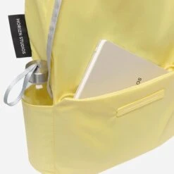 Horizn Studios Shibuya Daypack M Glossy Lemon / Light Quartz Grey -Mode Tassen Winkel image 12817