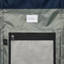 Sandqvist Ilon Backpack Navy -Mode Tassen Winkel image 13127