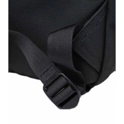 Sandqvist Knut Backpack Black With Black Webbing -Mode Tassen Winkel image 13343