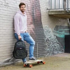 Enrico Benetti Santa Cruz 17.3" Laptop Rugtas Olijfgroen 8 Enrico Benetti Santa Cruz 17.3" Laptop Rugtas Olijfgroen -Mode Tassen Winkel image 14179