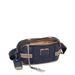 Tumi Alpha Bravo Peyton Sling Midnight Navy/khaki -Mode Tassen Winkel image 15673