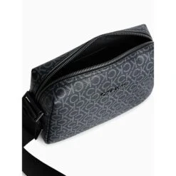 Calvin Klein Ck Must Camera Bag Black Classic Mono -Mode Tassen Winkel image 16005