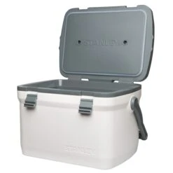 Stanley The Easy-Carry Outdoor Cooler 15.1L Polar -Mode Tassen Winkel image 17700