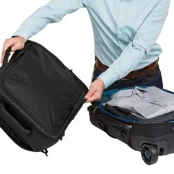 Thule Subterra Wheeled Duffel 55 Black -Mode Tassen Winkel image 2786