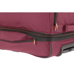 Travelite Basics Wheeled Duffle 70 Expandable Dark Red -Mode Tassen Winkel image 3211