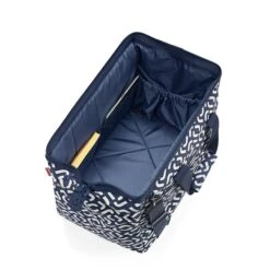 Reisenthel Travelling Allrounder L Pocket Signature Navy 5 Reisenthel Travelling Allrounder L Pocket Signature Navy -Mode Tassen Winkel image 4402