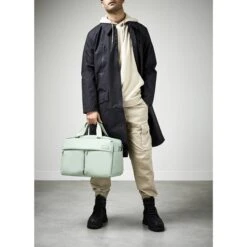 Lipault Lost In Berlin 24H Bag Frozen Matcha -Mode Tassen Winkel image 6263