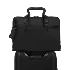 Tumi Alpha Bravo Aviano Academy Brief Black -Mode Tassen Winkel image 8142