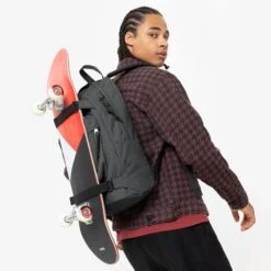 Eastpak Skate Pak'R Black Denim -Mode Tassen Winkel image 8565