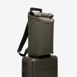 Horizn Studios SoFo Rolltop Backpack Dark Olive -Mode Tassen Winkel image 8596