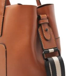 Castelijn & Beerens Dama Noor Laptop Schoudertas 15.6'' Cognac 14 Castelijn & Beerens Dama Noor Laptop Schoudertas 15.6'' Cognac -Mode Tassen Winkel image 9516